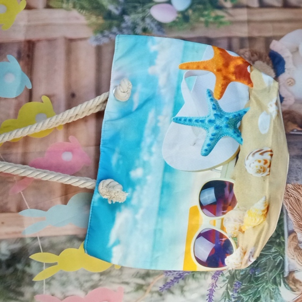 🌼 Beach Graphic Tote Bag